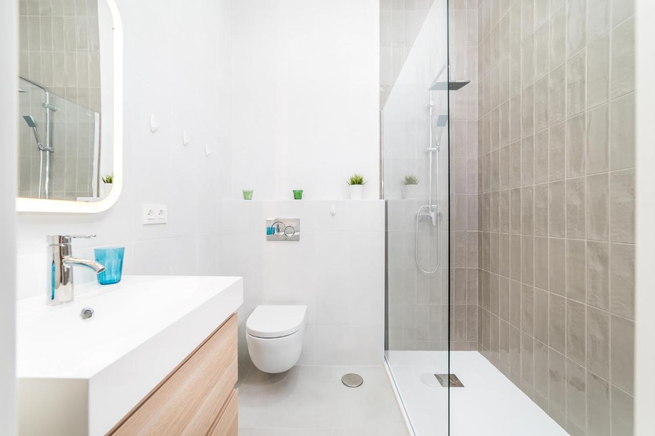 Suite Homes Sweet Postigos Terrace Malaga Bagian luar foto