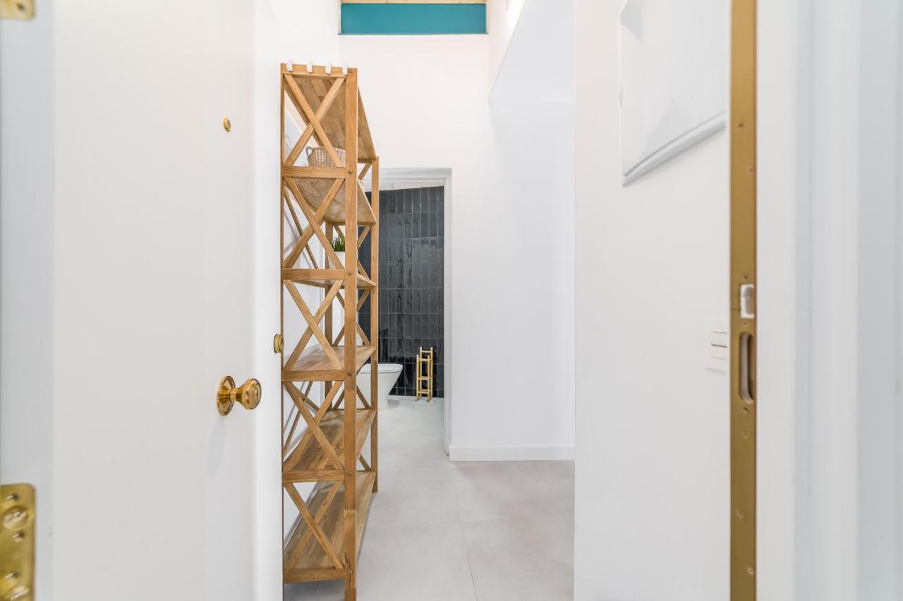 Suite Homes Sweet Postigos Terrace Malaga Bagian luar foto